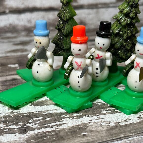 Vintage Christmas Plastic Ornament Snowman Scene Scissor Expansion - Picture 6 of 12